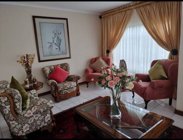 4 BEDROOM FREEHOLD FOR SALE IN MONTANA PARK